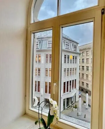 Spacious In Old Town 아파트 리가