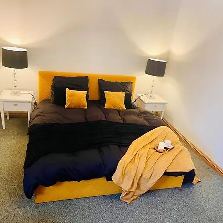 아파트 Spacious In Old Town *